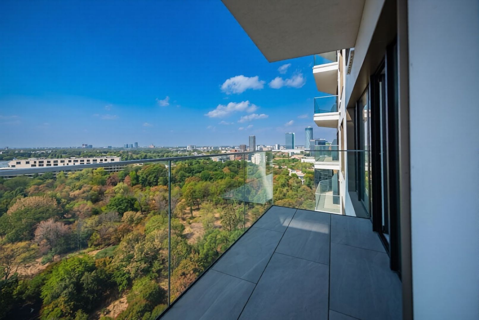 Apartament 3 camere la etajul 11 | View Parcul Verdi | One Verdi Park - Poză 2