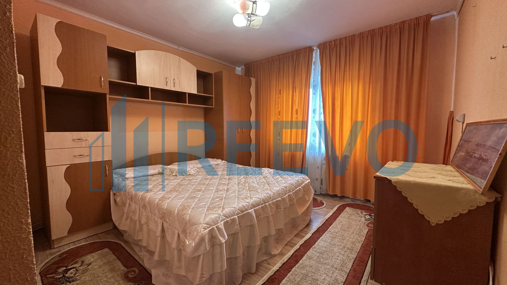 Apartament 2 camere, etaj 3, centru, Buhuși - Poză 2