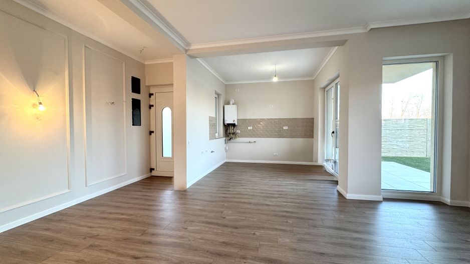 Duplex modern cu grădină, la intrare în Moșnița Nouă - Poză 8