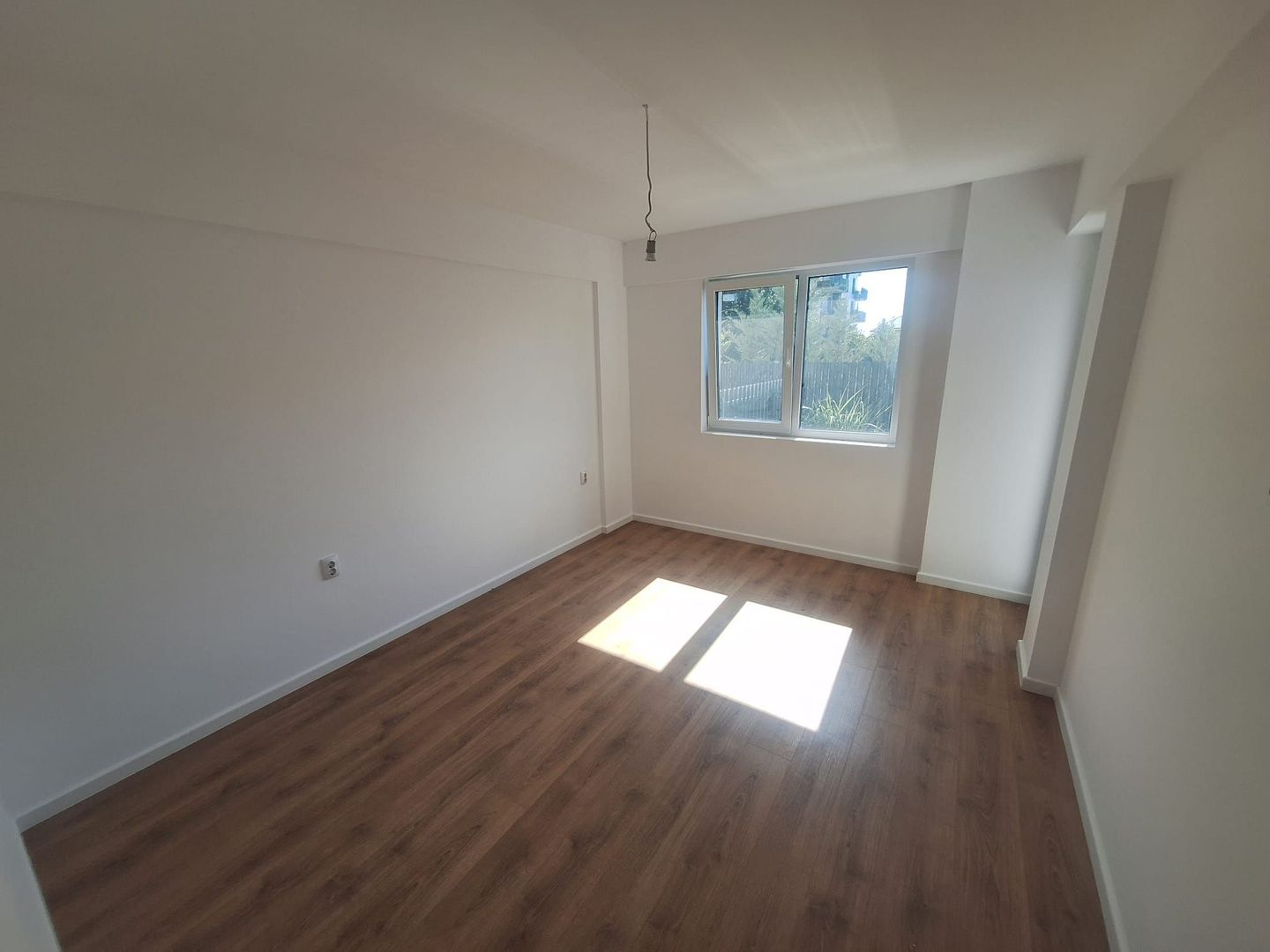 2 Camere - Tunari Otopeni - Finalizat - Gradina Proprie 71 mp - Poză 4
