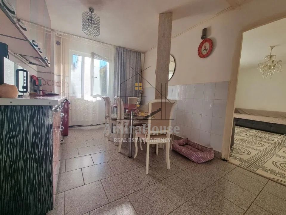 Apartament 3 camere si balcon zona Constantin Brancusi - Poză 8