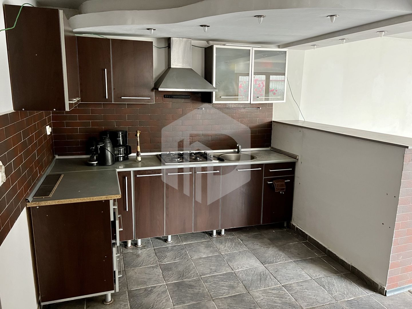 Casa individuala+ curte. Zona Lazaret/Balanta/ 3 Apartamente - Poză 16