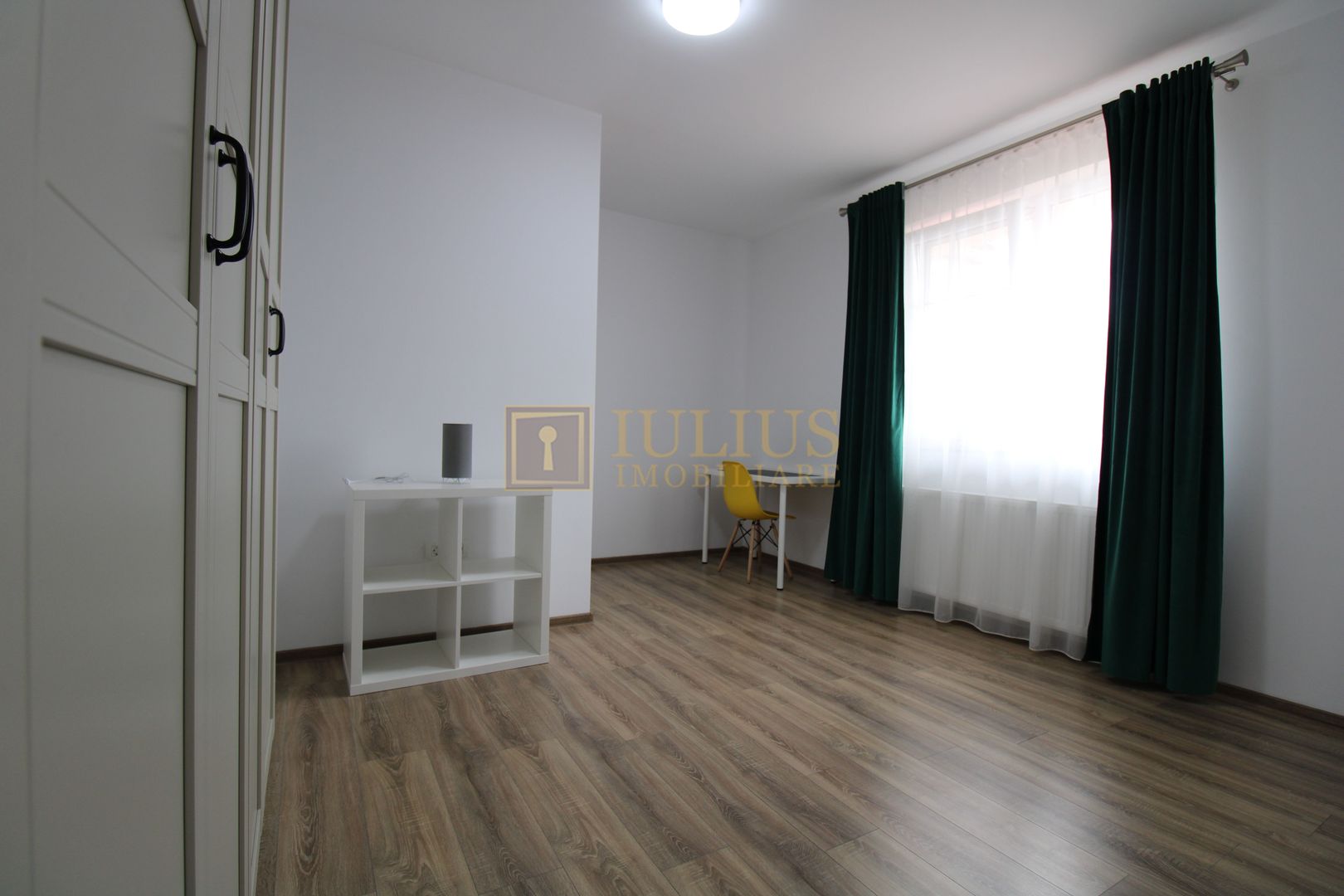 Zona Cora - Dumbravita, 5 camere + 2 bai. - Poză 22