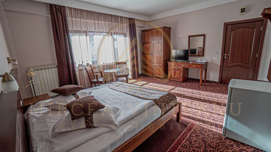 Hotel 3 Stele de Vânzare la  Delfinariu, aproape de Mamaia - Poză 31