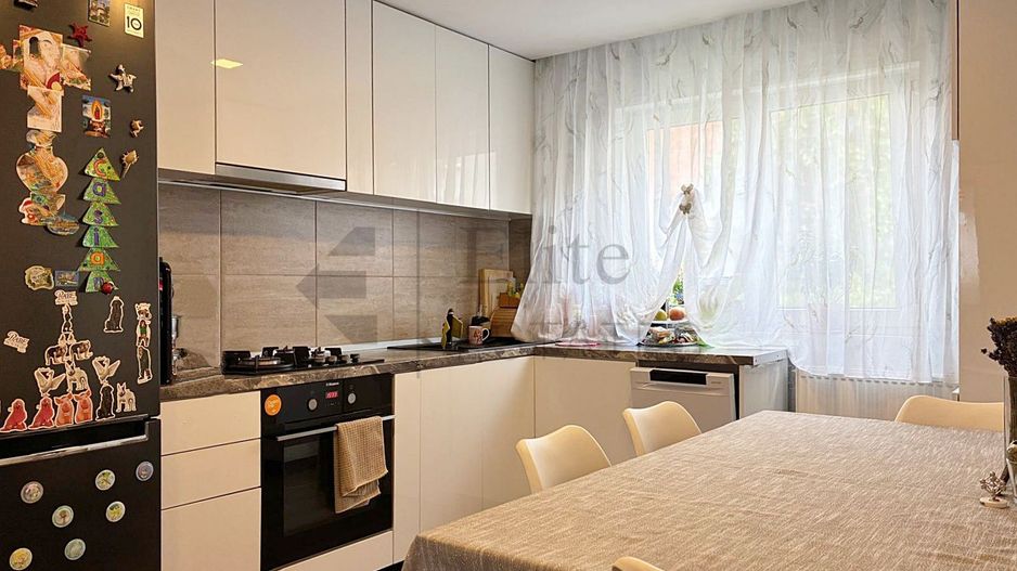 Apartament 3 camere renovat in Rogerius, Oradea | Str. Transilvaniei - Poză 13