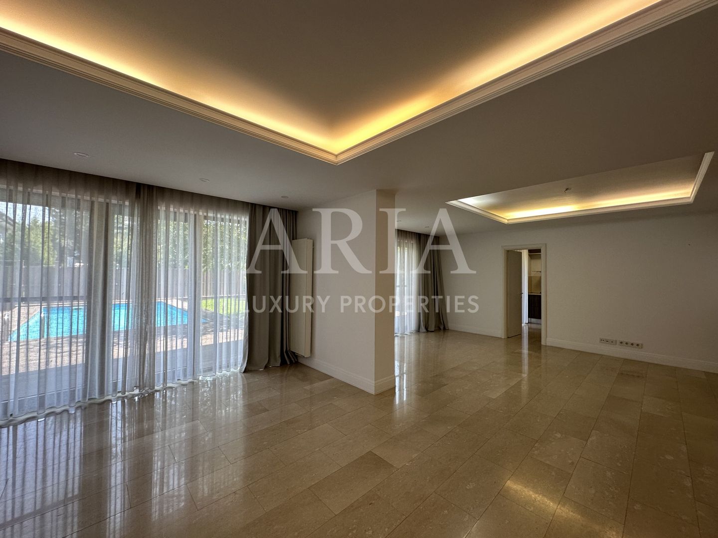 OXFORD GARDENS -  LUXURY GATED COMMUNITY - POOL - TENNIS COURT - PLAYGROUND - Poză 6