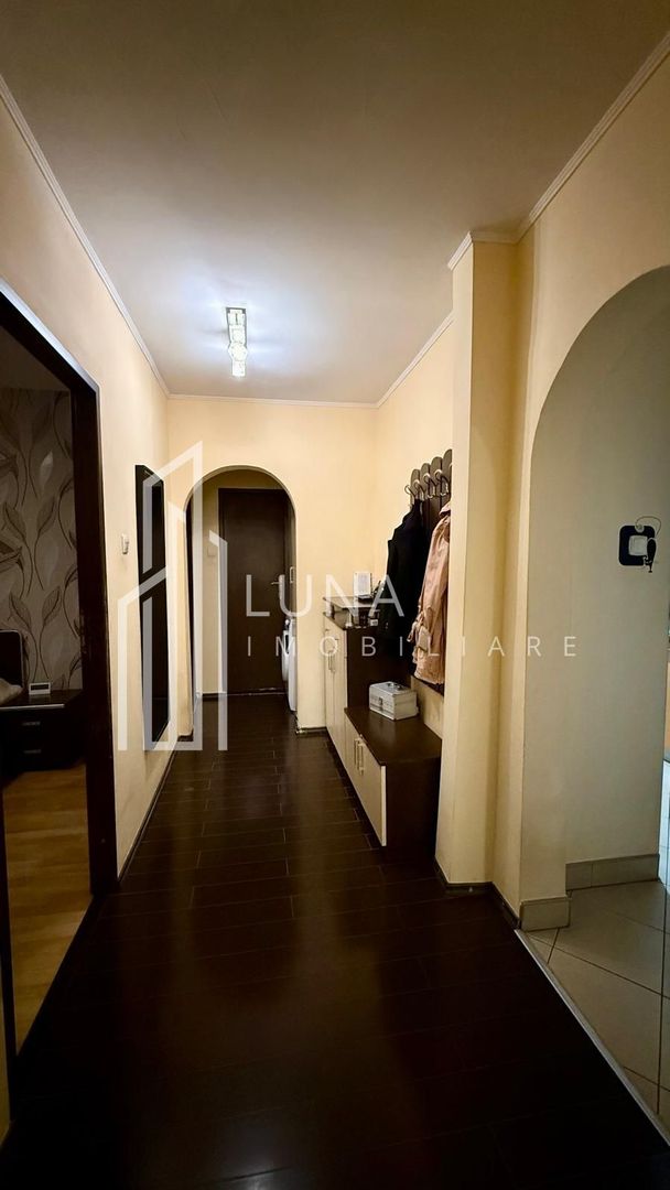 Apartament decomandat, 3 camere – Dâmbu - Poză 1