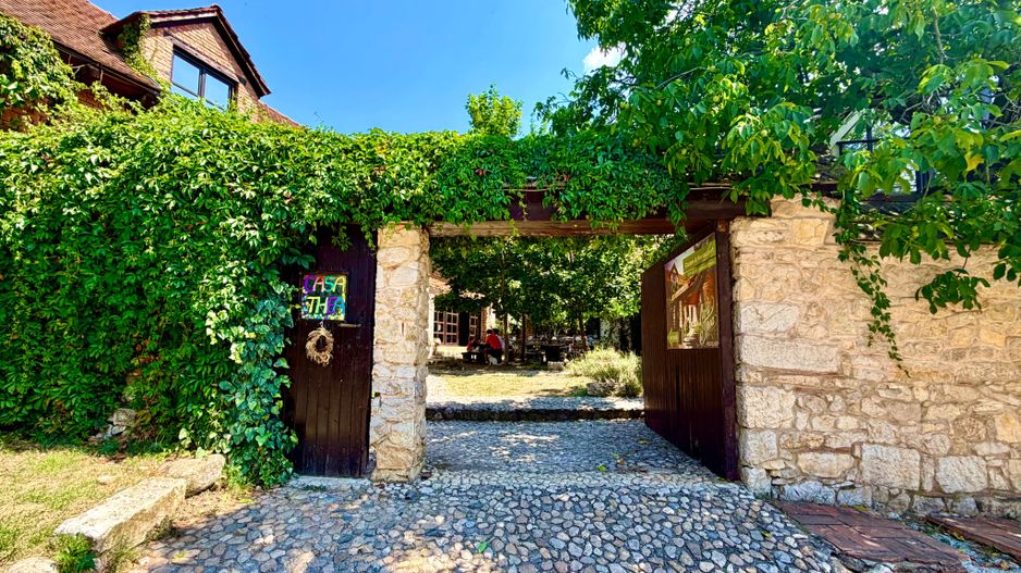 CASA THEA | INVESTIȚIE ÎN TURISM, GASTRONOMIE ȘI EXPERIENȚE | SOCOLARI - Poză 1