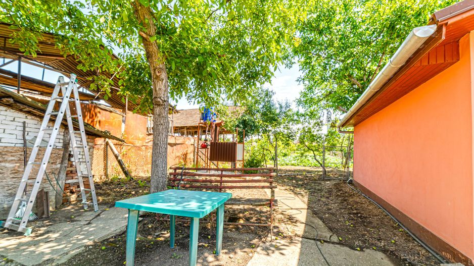 Vândută Casă cu 4 camere Pâncota - Poză 13