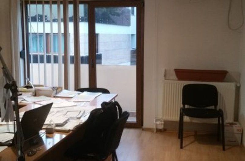 Apartament 3 camere in Romana, anexe, boxa - Poză 20