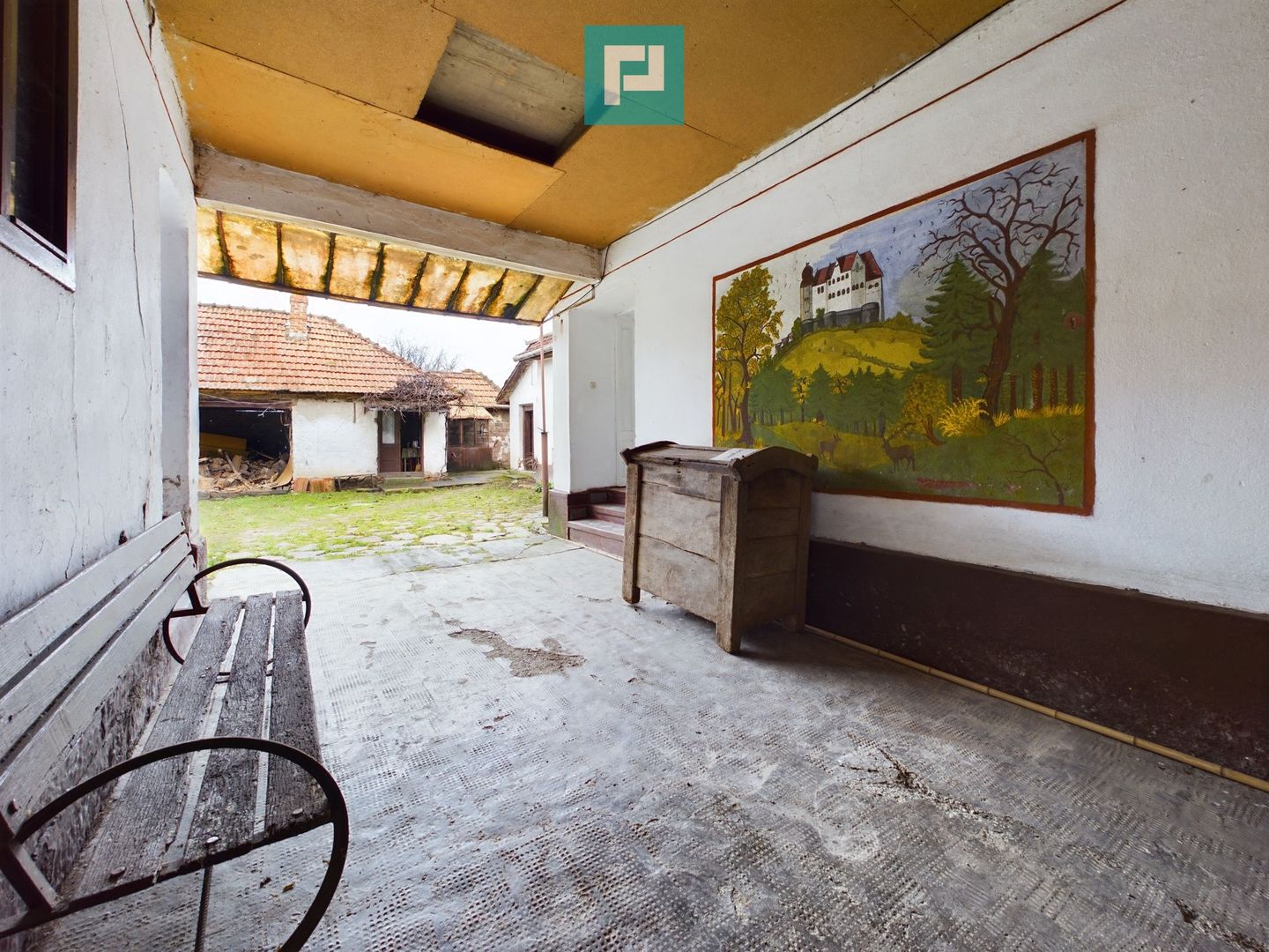 Casă impresionantă, cu anexe în Dezna-Moneasa! - Poză 2