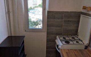 Garsoniera in bloc mixt langa metrou Gorjului, Militari - Poză 4