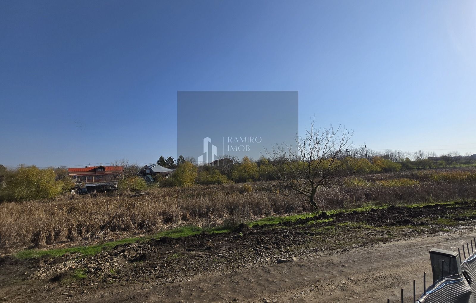 teren intravilan casa 500mp -curent si gaze trase - Frumusani /Pasarea - Poză 2