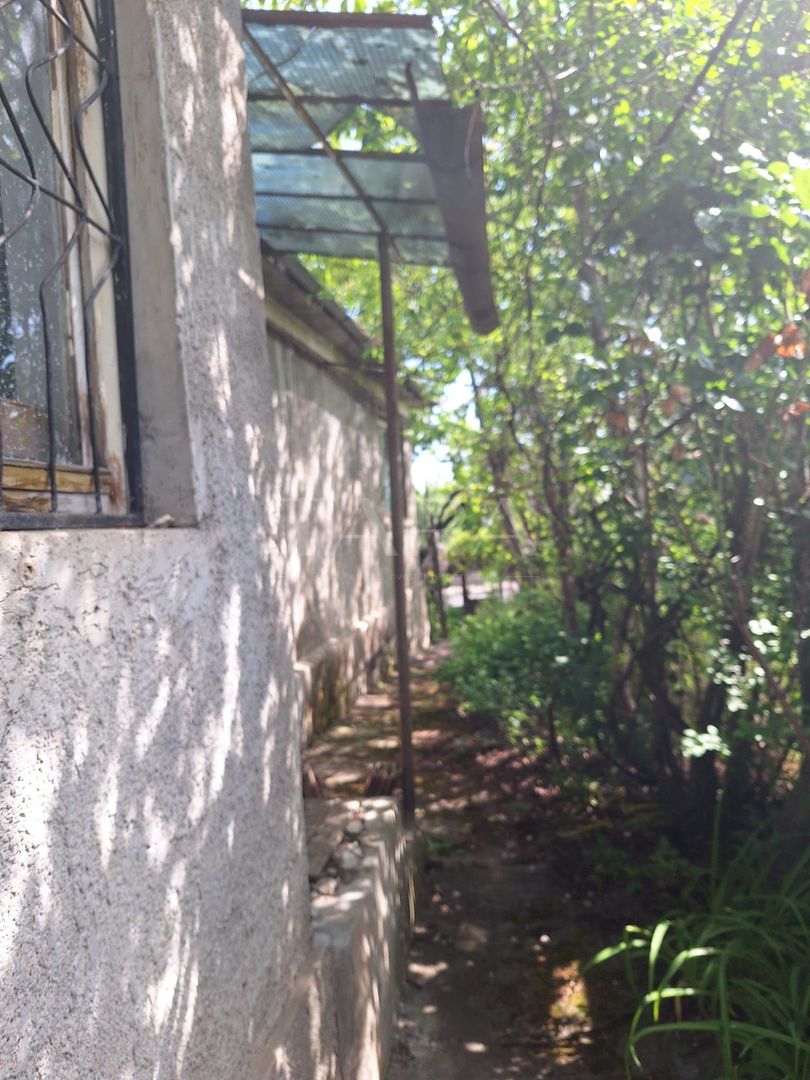 Casă cu 3 camere și teren generos, în Andrei Mureșanu - Poză 8