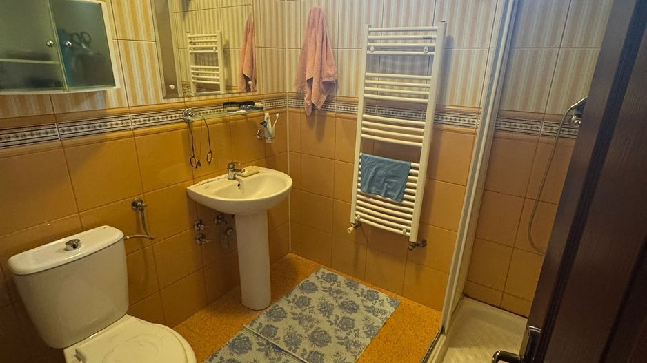 Casa de închiriat 7 camere Sector 4, ideal pentru clinica, gradinita - Poză 30