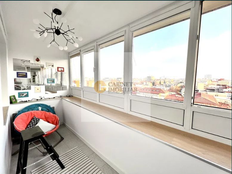 Garsoniera | Creditabil I  Vedere Panoramica | Pasajul Victoriei - Poză 1