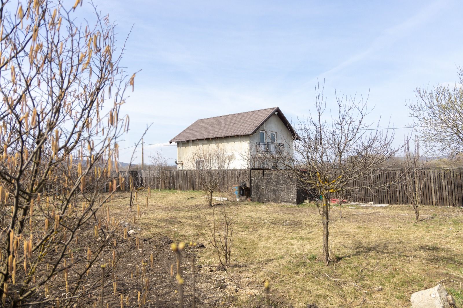 Teren 500 mp, împrejmuit, curent și internet pe teren, cu proiect și autorizație - Poză 3