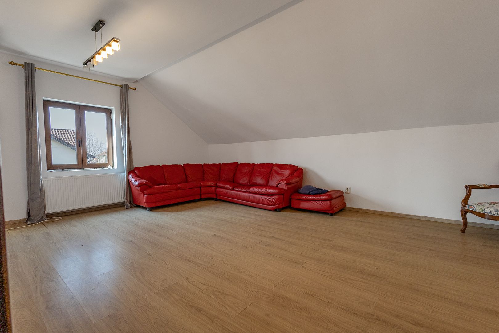 Casă cu 4 dormitoare în Ronaț | 181 mp utili | Garaj | Teren 345 mp - Poză 12