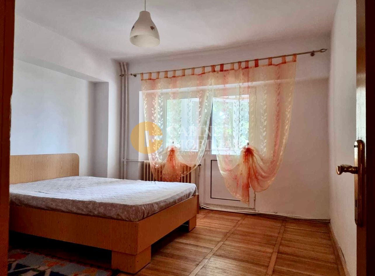Etaj 1 Apartament 3 Camere Nicolina-LIDL Prima Statie Bloc 1990 - Poză 3