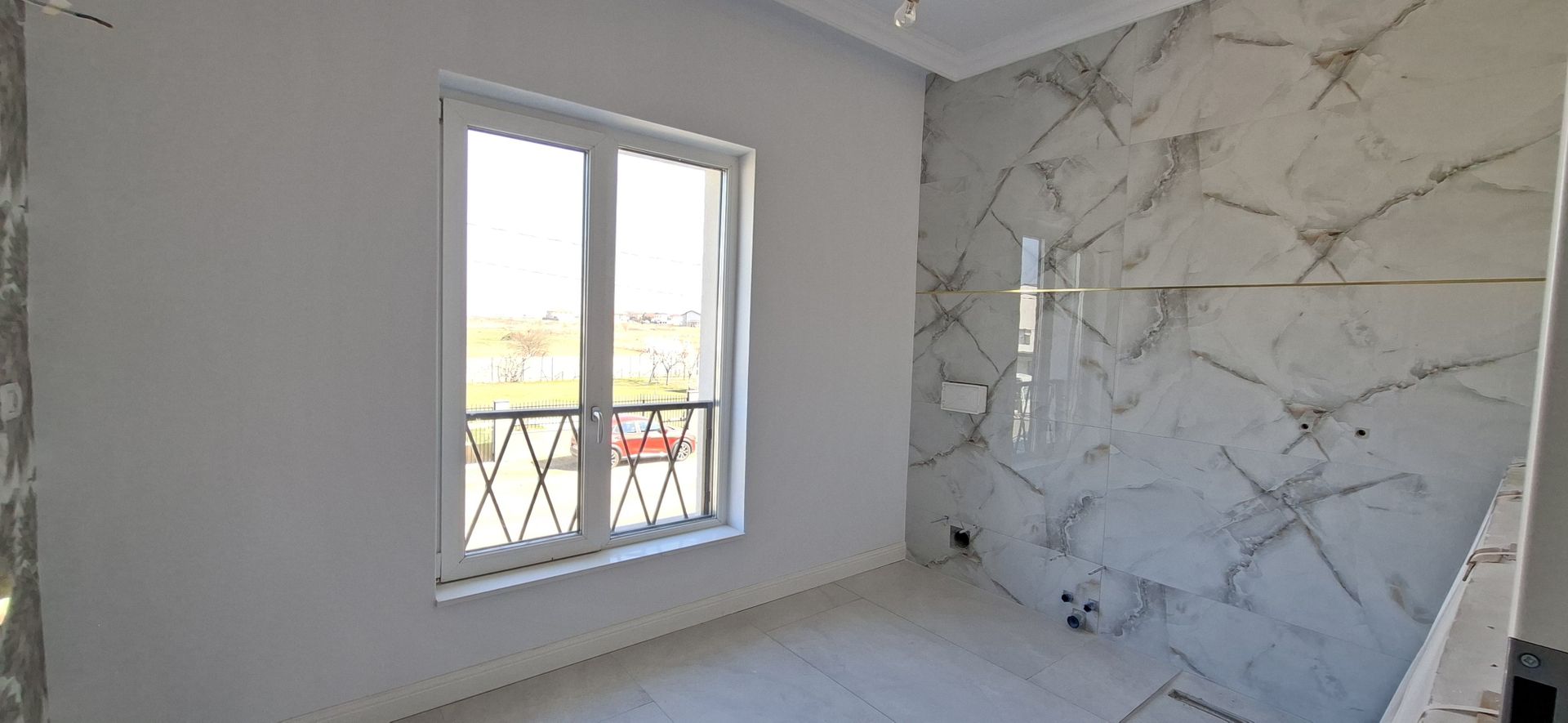 Duplex spatios cu garaj si pereti dublii - Poză 18