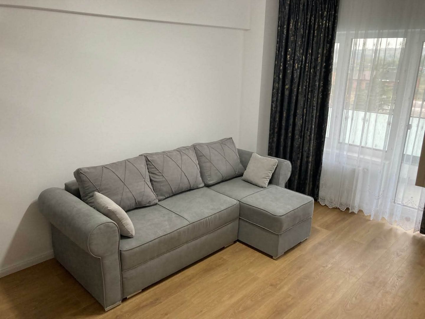 Apartament 1 cameră dec 42 mp + loc parcare Unirea Towers 400 euro - Poză 2