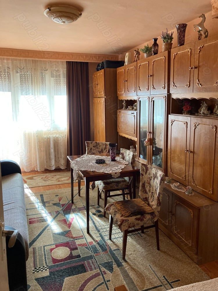 BRASADAS vinde ap  2 cam etaj 3/4 in Carpați 1. - Poză 3