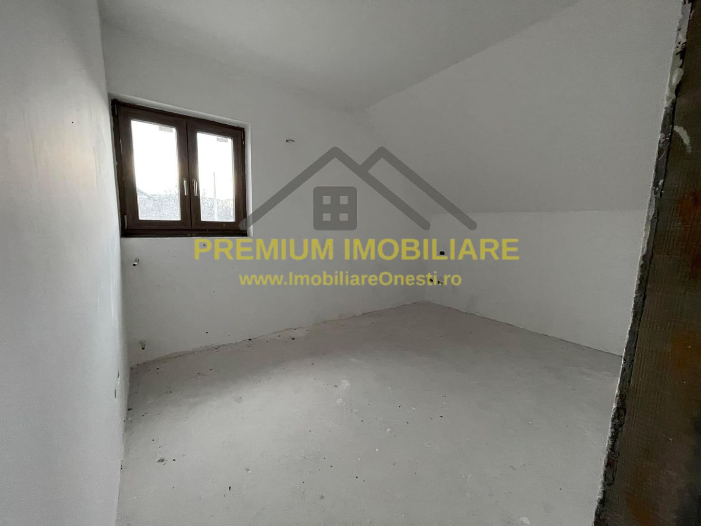 Vila de Vanzare Onesti - Zona de sus - Poză 6