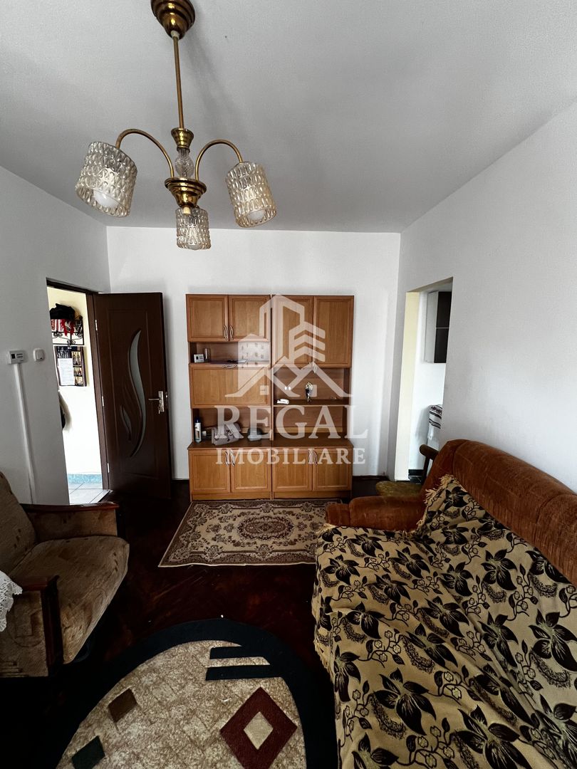 Apartament 2 camere de vanzare – Micro 6 / limita cu OM zona linistita - Poză 1