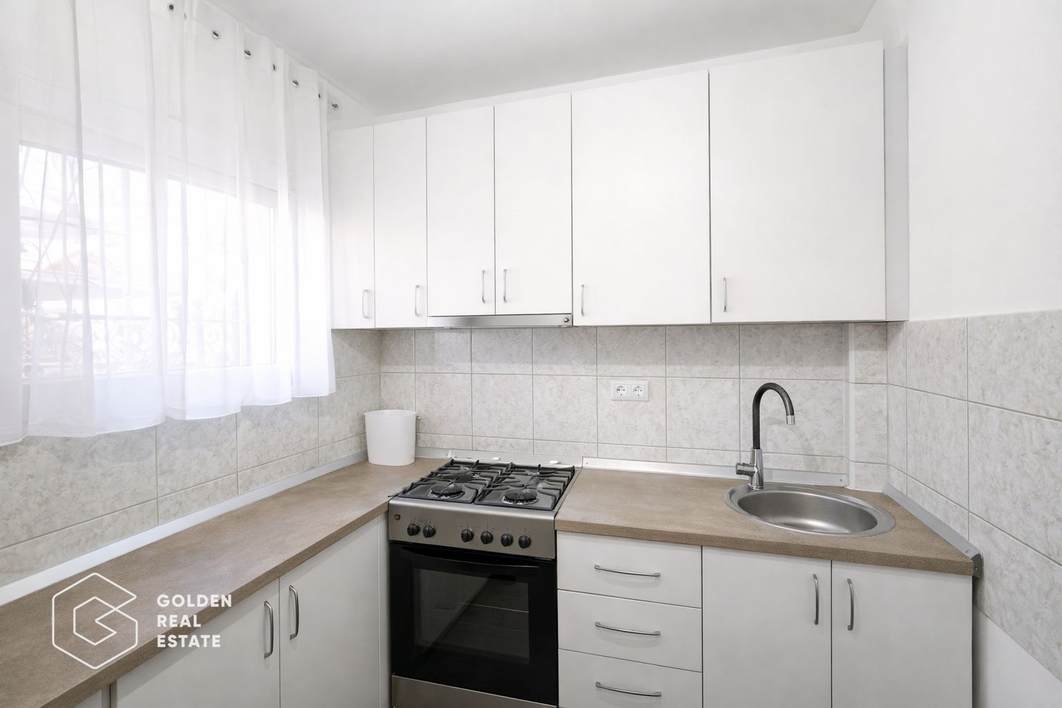 Garsoniera nou renovata, parter, zona Confectii - Poză 3