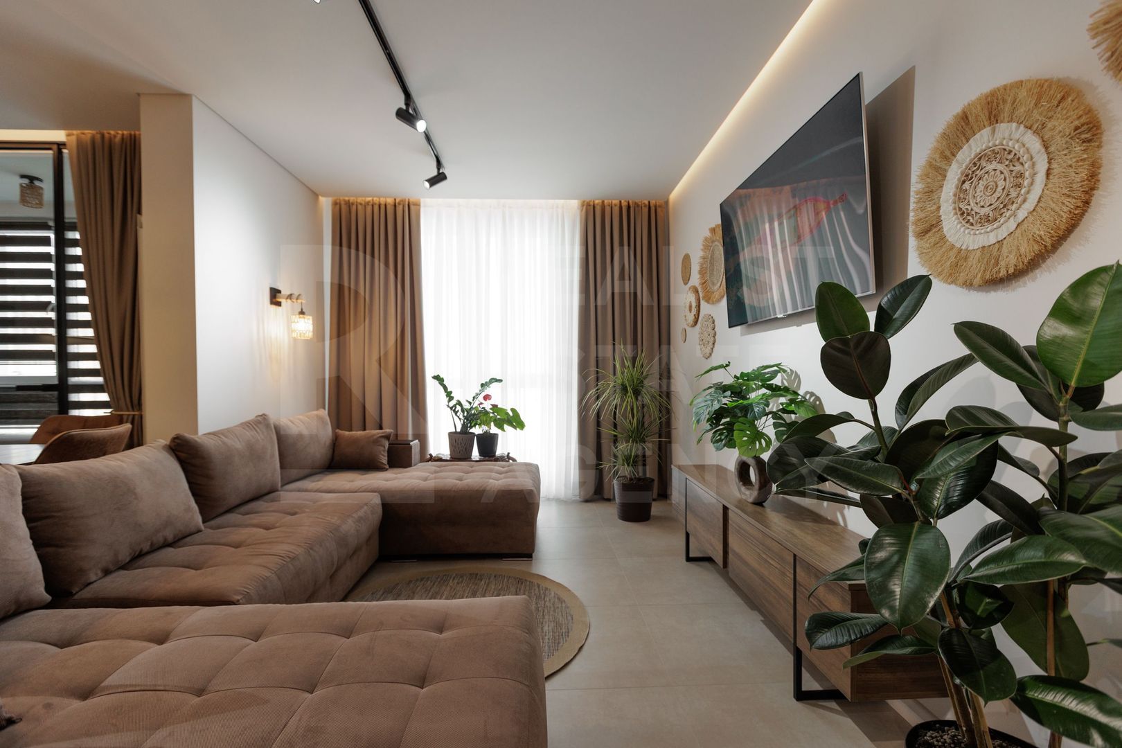 Chirie, apartament, 3 camere, strada Onisifor Ghibu, Buiucani - Poză 2