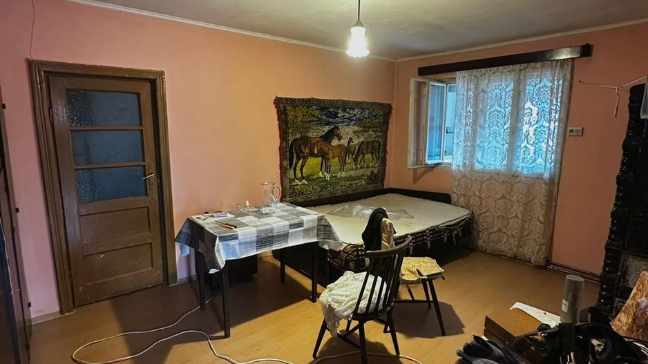 Casa cu teren de 331 mp Velenta - Poză 6