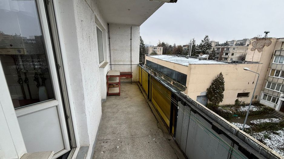 APARTAMENT CU 4 CAMERE ZONA DÂMBU CU 90mp - Poză 1