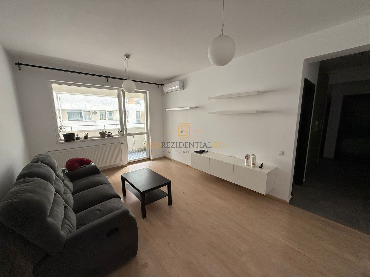 Apartament 2 camere, etaj 2/5, 57 mp, metrou Aparatorii Patriei,Sect 4 - Poză 3