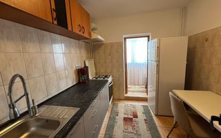Apartament 2 camere decomandat, Nicolina, mobilat complet, etaj 3/4 - Poză 3