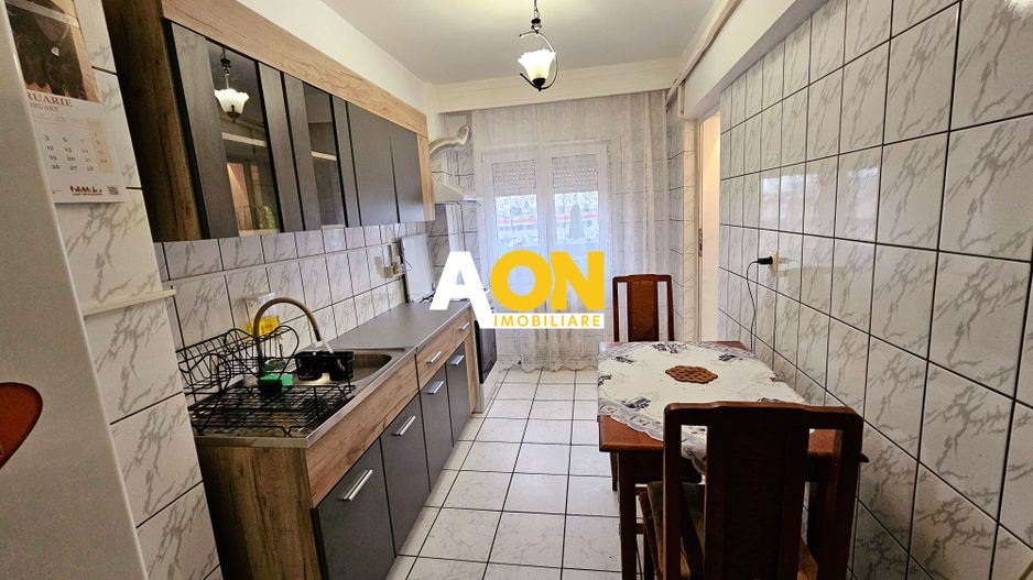 Apartament 2 camere, mobilat, utilat, etaj 3, cu boxa si parcare - Poză 4