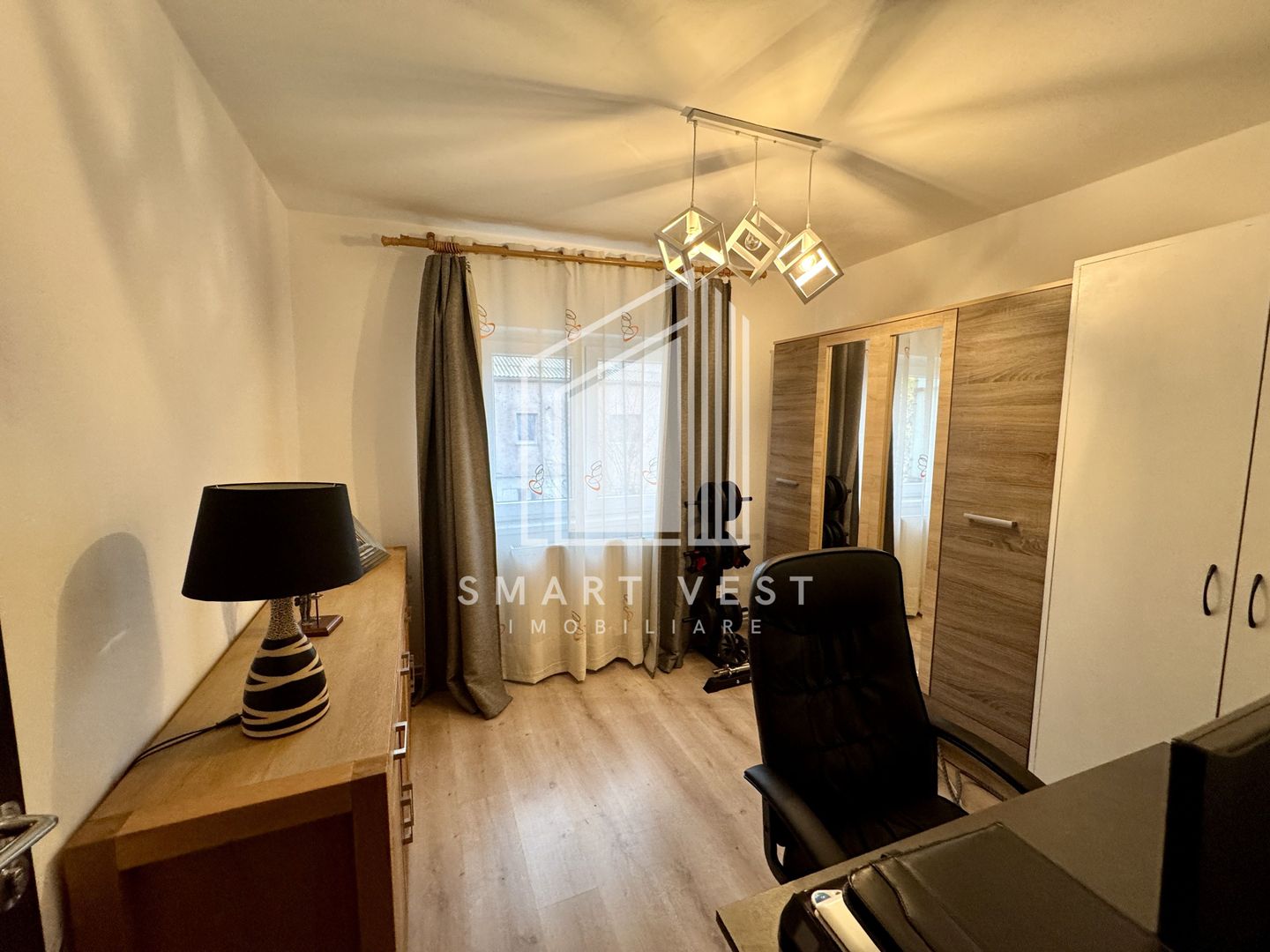 Apartament 3 camere decomandat | Etaj 4/4 | Zona Micro 16 - Poză 1