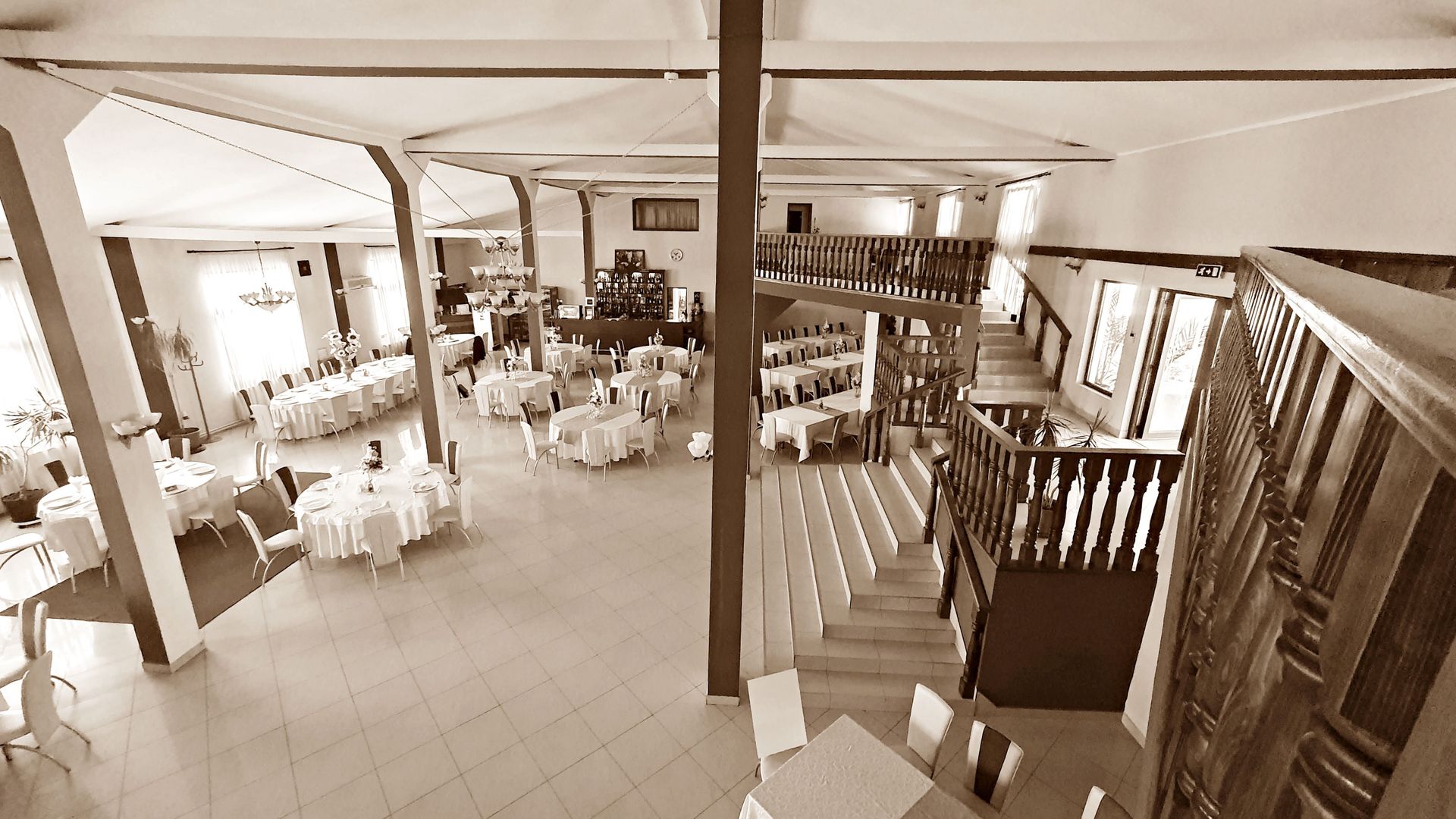 Afacere/Restaurant -Salon evenimente capacitate 600 persoane - Poză 4