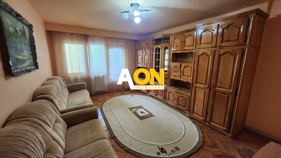 De inchiriat apartament 2 camere, etaj intermediar, zona Sub Stadion - Poză 3