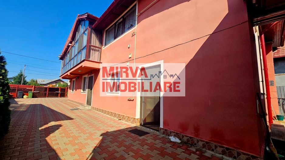 🏡 Casă spațioasă cu 9 camere în Strejnicu – pentru locuință, birouri - Poză 9