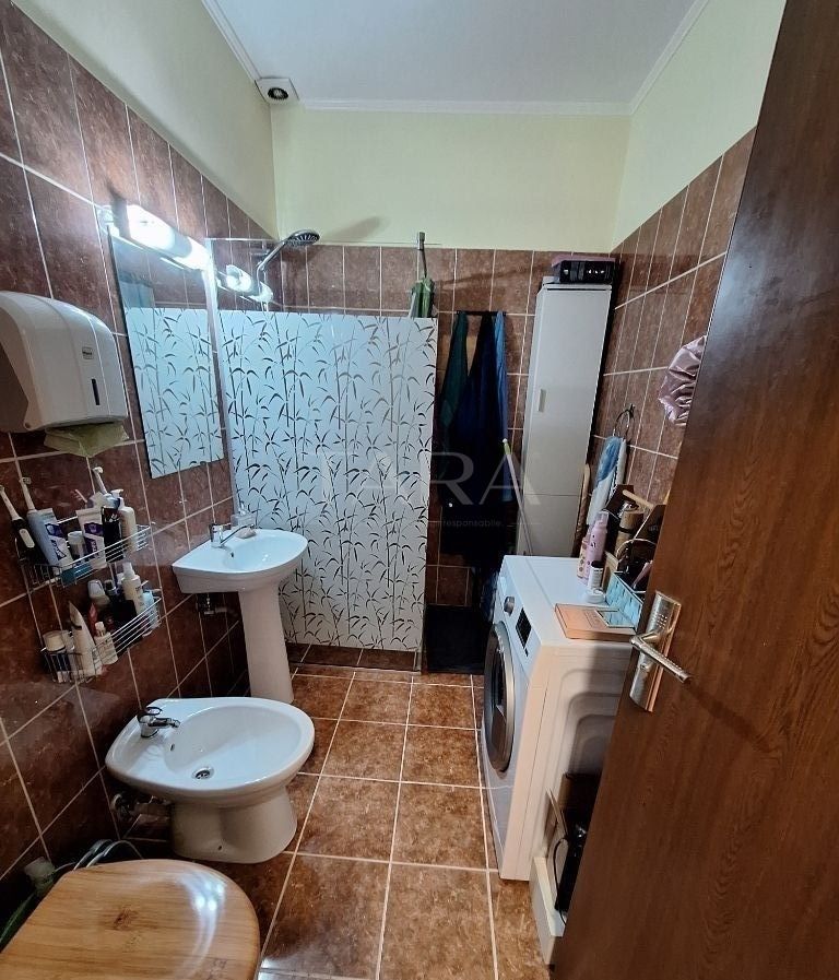Apartament Modern cu 2 Camere și Terasă în Iris - Poză 9