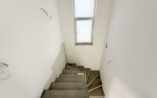 Vila individuala / 4 Camere / 2 Bai / 320 mp teren / Zona linistita - Poză 7
