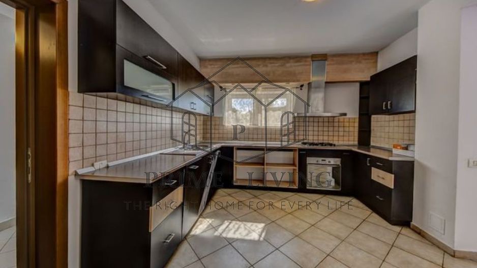 VILA SPATIOASA CU 5 DORMITOARE LA INCHIRIERE IN PIPERA LANGA SCOLI - Poză 4