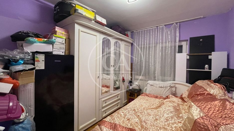 Apartament cu 3 camere de vânzare în zona Rogerius, Oradea - Poză 5
