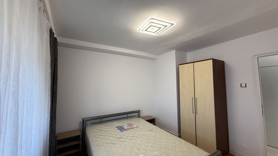 Apartament 3 camere, decomandat, renovat recent, Aradul Nou - Poză 13