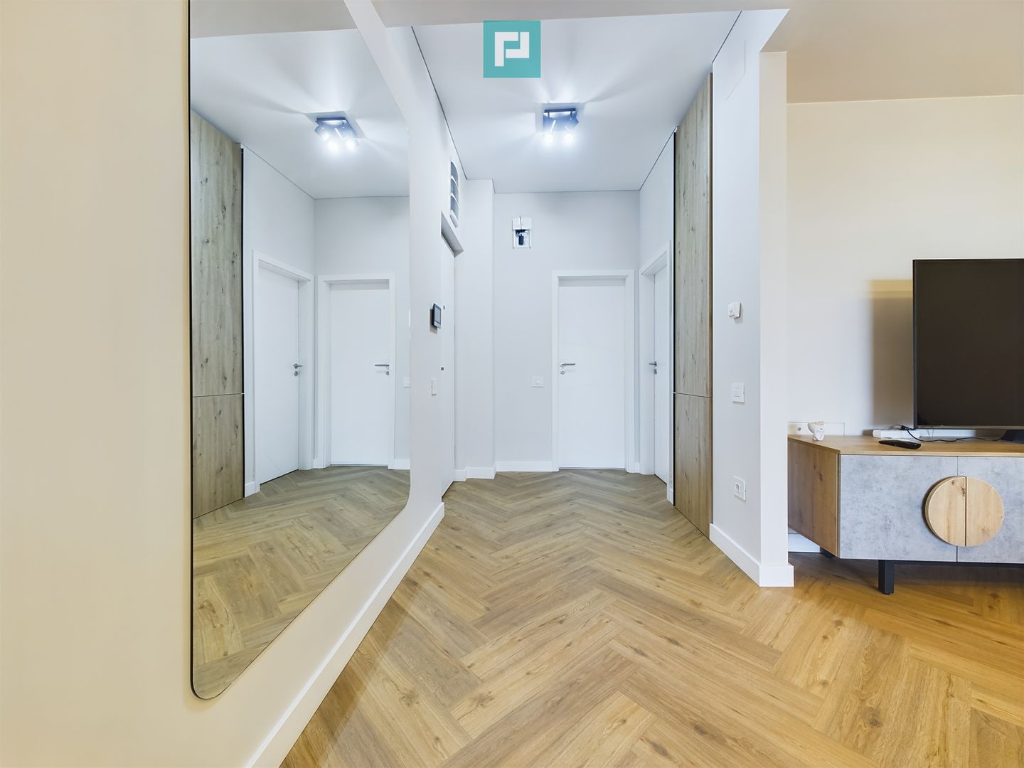 Apartament cu doua camere, Catted Family - Poză 8