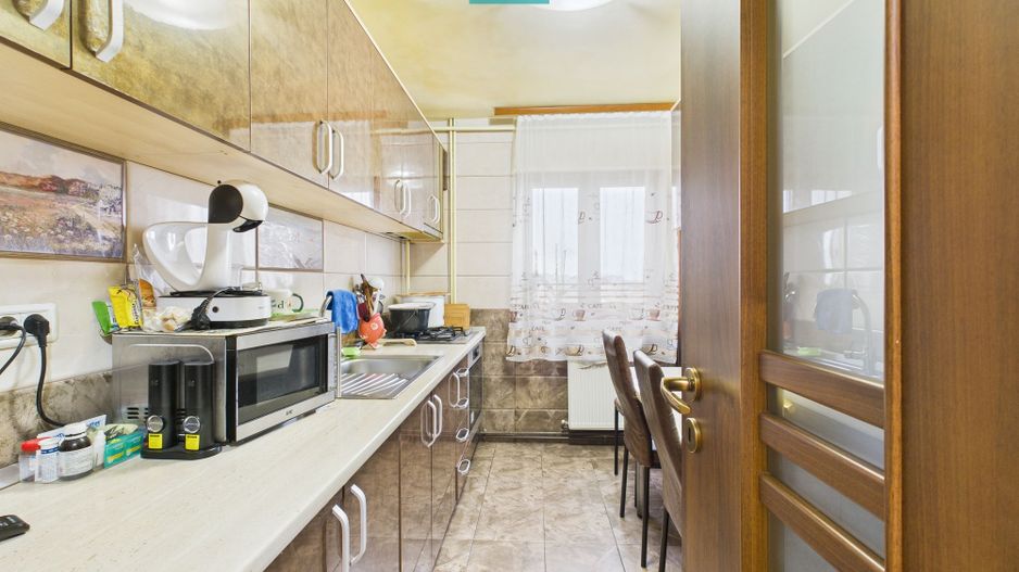 Apartament spațios cu 4 camere în Vlaicu - Poză 12