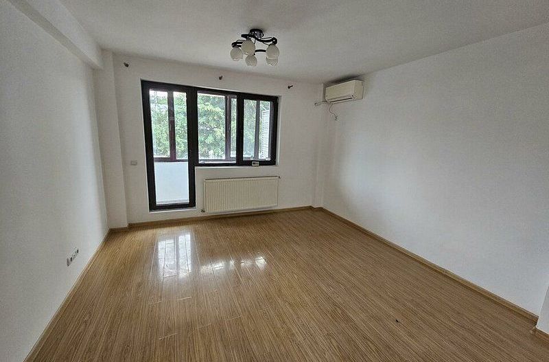 Apart 3 cam nemobilat + parcare - Poză 3