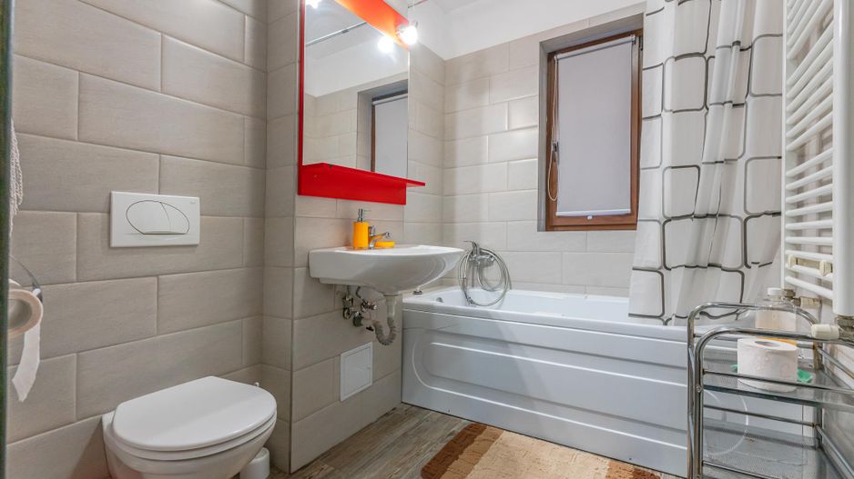 Apartament mobilat si cu loc de parcare - Poză 14