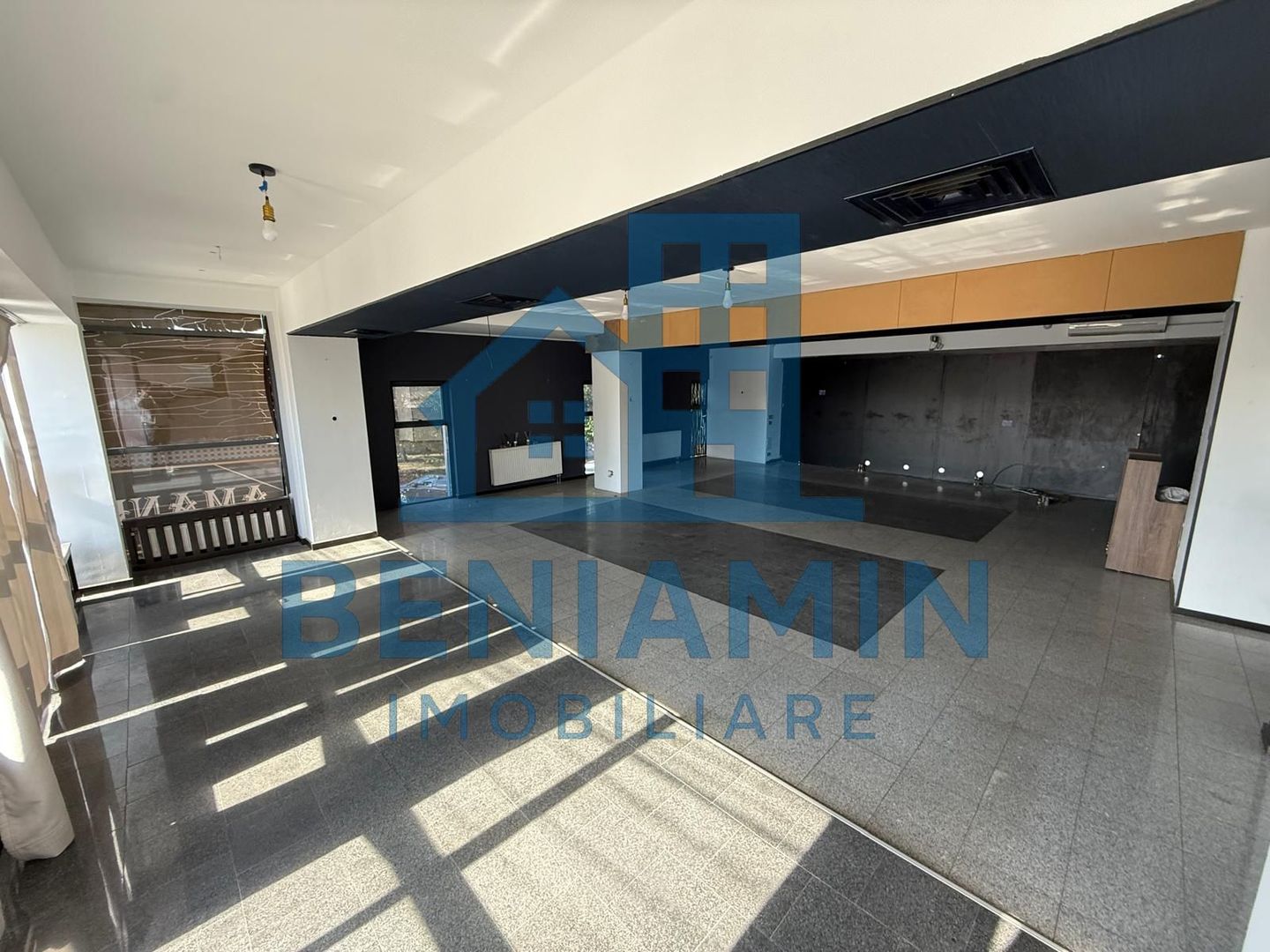 Ultracentral 127mp open space amenajat disponibil imediat Liber - Poză 2