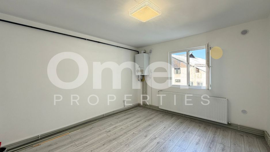Garsoniera renovata, etaj intermediar, zona Pietei Izvoare - Poză 1